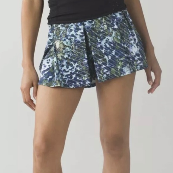 Lululemon City Skort Shorts Floral Sport Multi Black White Stripes Reflective 4 - Picture 3 of 3